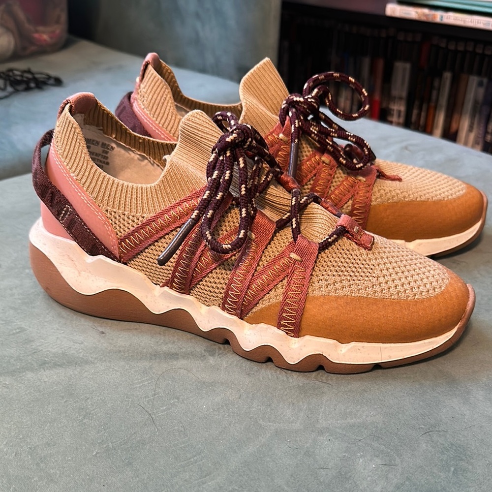 Stylish Women's Sneakers in Tan and Pink
